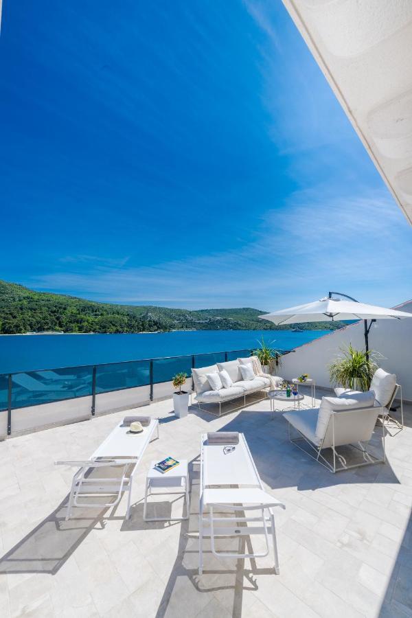 Captivating Belle Riviere Private Infinity Pool Next To The Sea Slano *