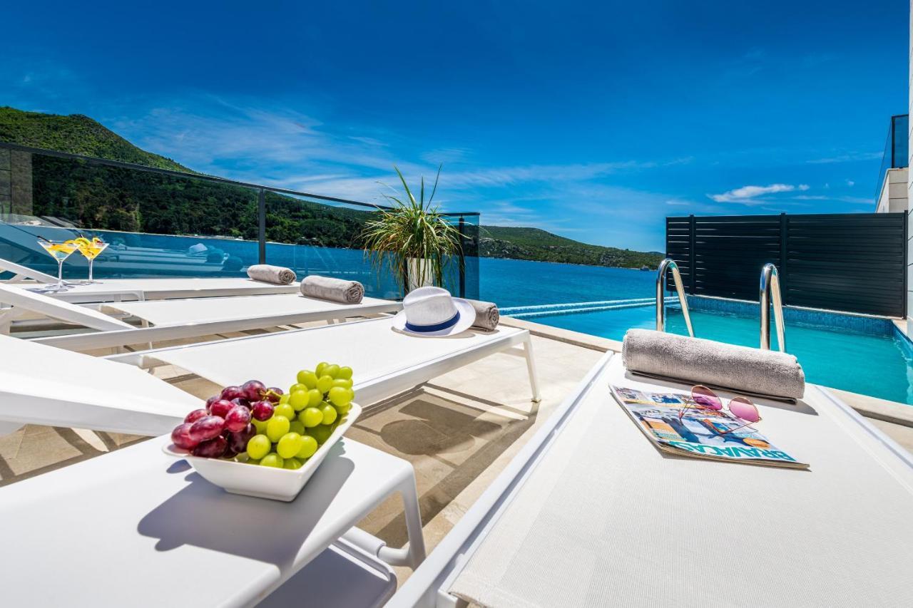 Captivating Belle Riviere Private Infinity Pool Next To The Sea Slano *