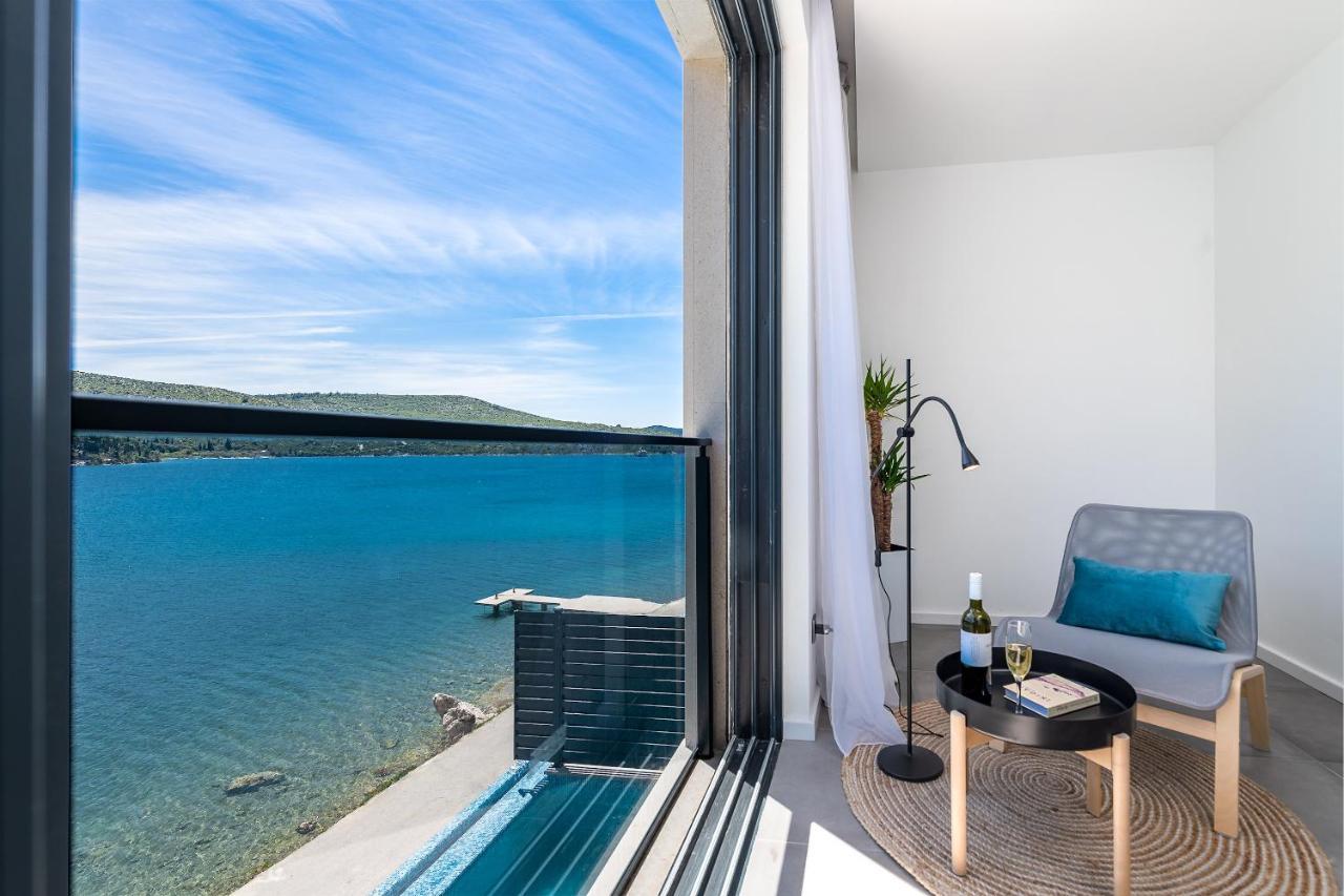 Captivating Belle Riviere Private Infinity Pool Next To The Sea Slano