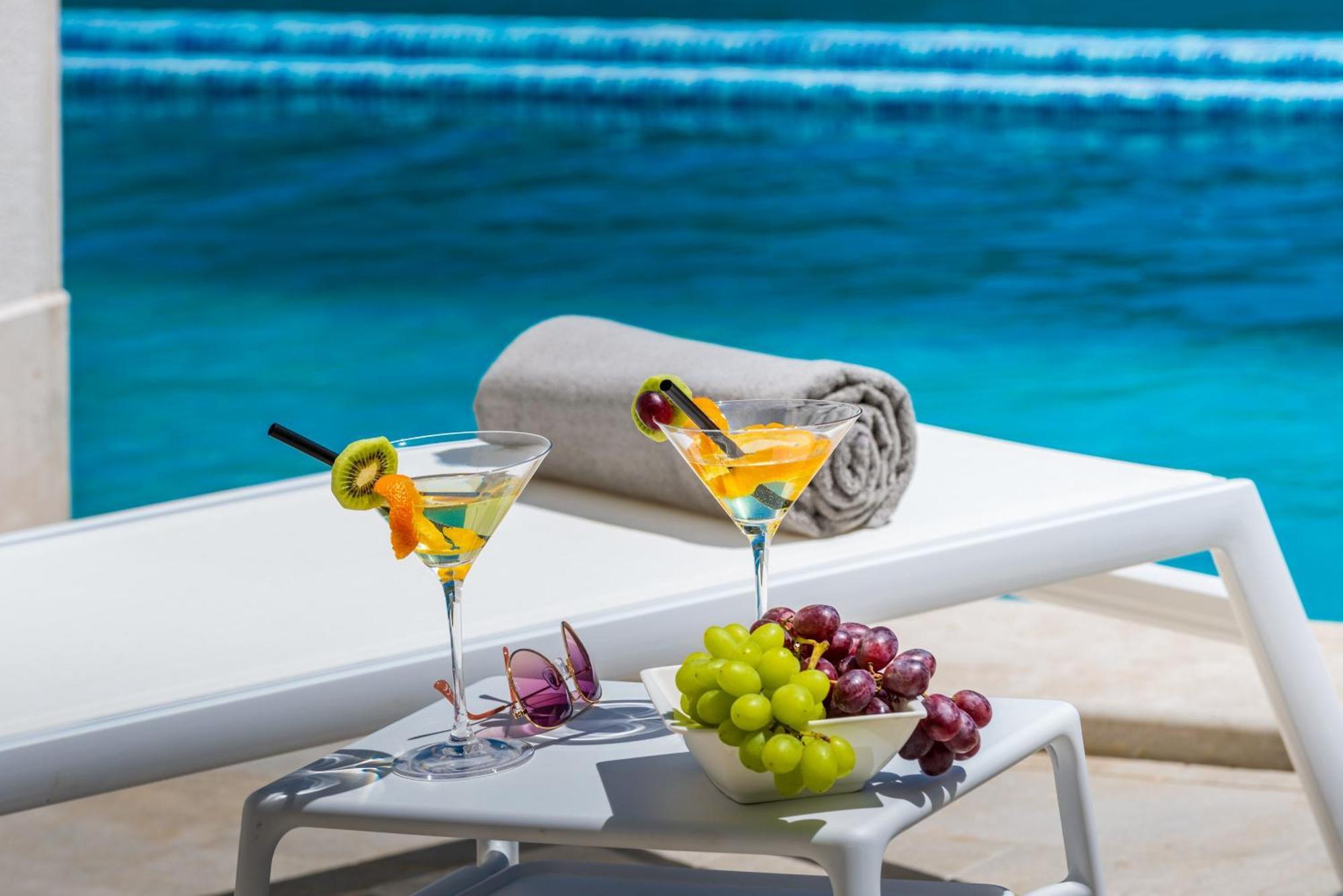Villa Captivating Belle Riviere Private Infinity Pool Next To The Sea Slano *